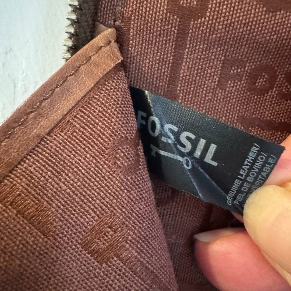 Fossil Dark Brown Aged Leather Travel Wallet